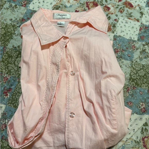 Pink button down shirt - Picture 2 of 2
